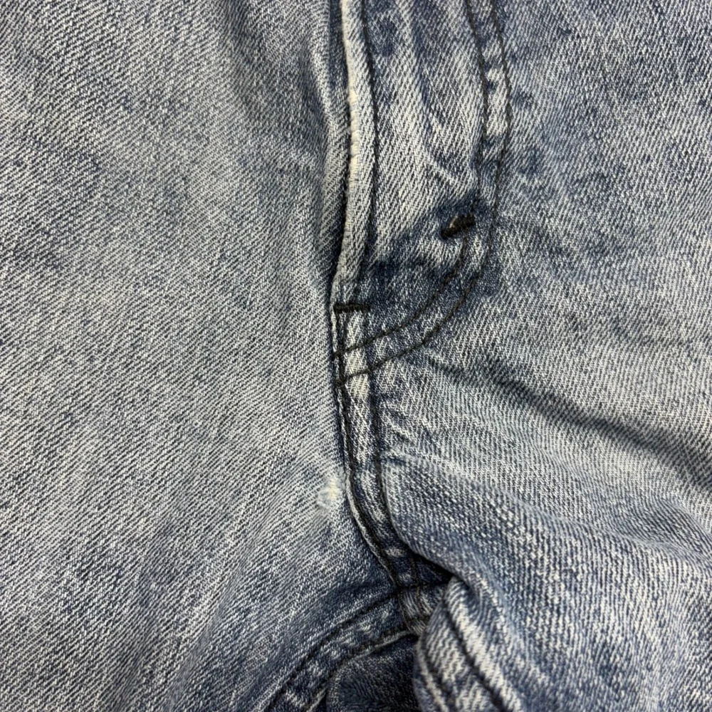 Levi's 514 Slim Straight Jeans Mens 34x30 Blue Good Light Wash Denim Zip Fly